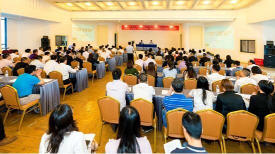 埋头赶路，也要抬头寻道