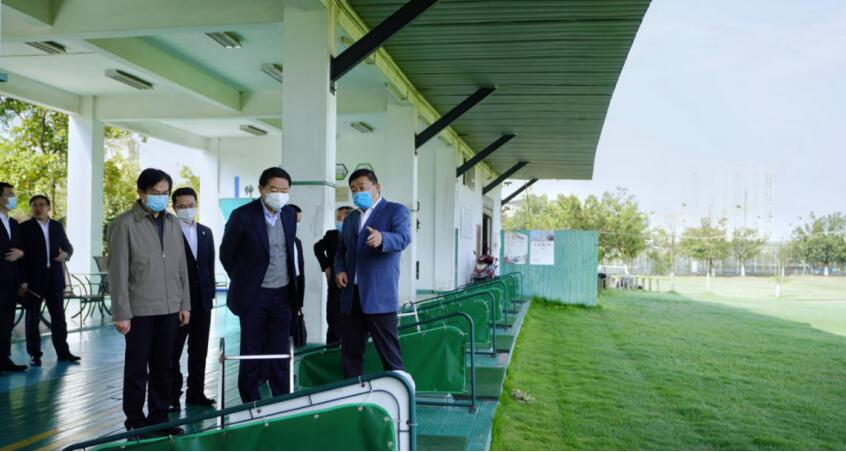 尊龙凯时集团党委书记、董事长任丁率队考察四川旅游学院